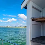 Deich Und In Stein (Schleswig-Holstein)